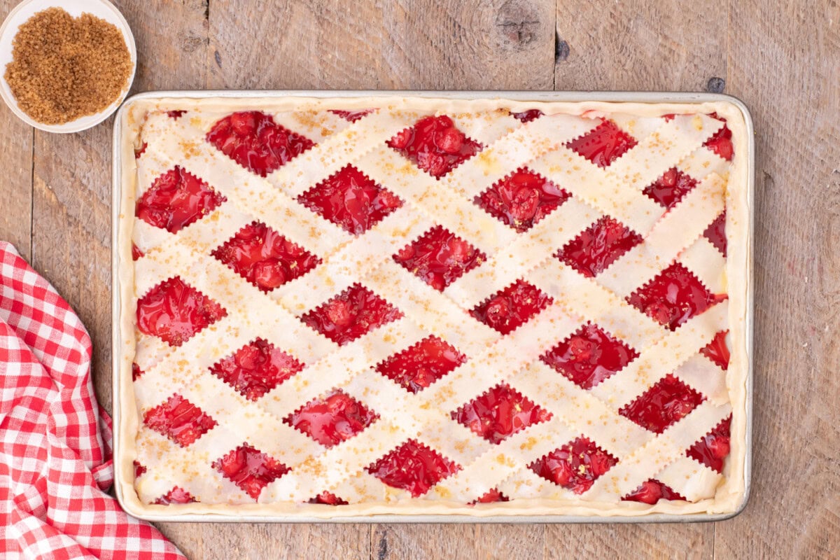 turbinado sugar sprinkled over slab pie