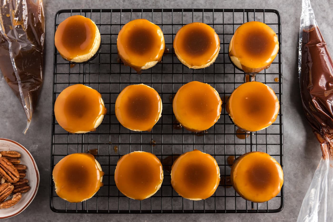 mini cheesecakes with caramel on top