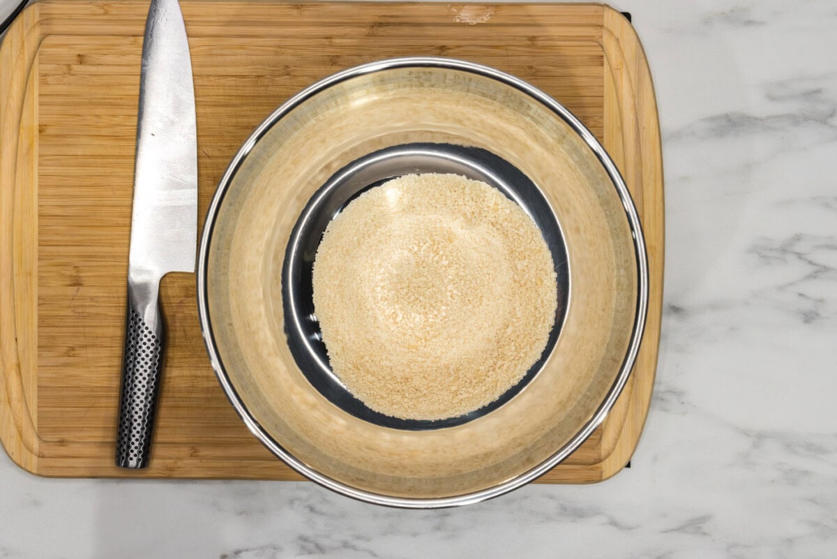 blended breadrcumbs in a bowl