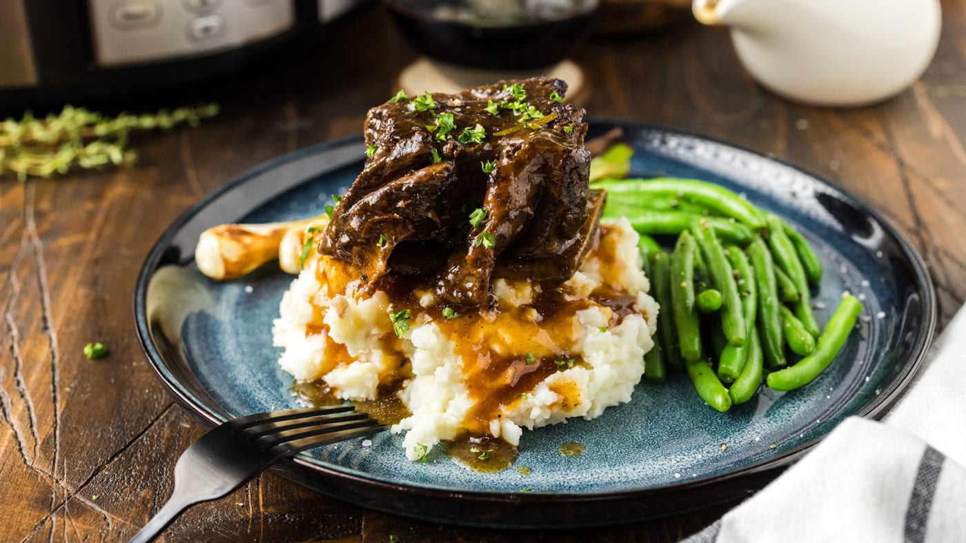 Crockpot Beef Short Ribs - Amanda's Cookin' - Slow Cooker