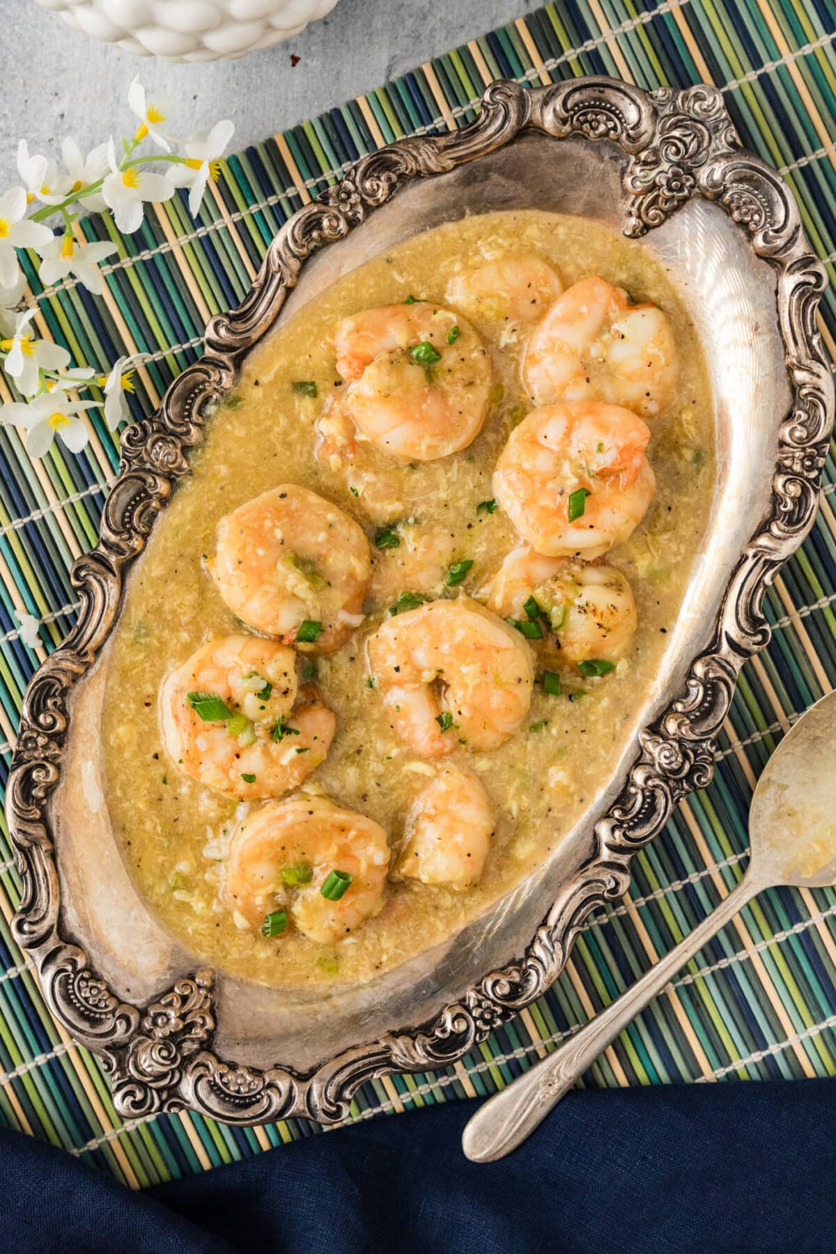 Platter of Shrimp with Lobster Sauce
