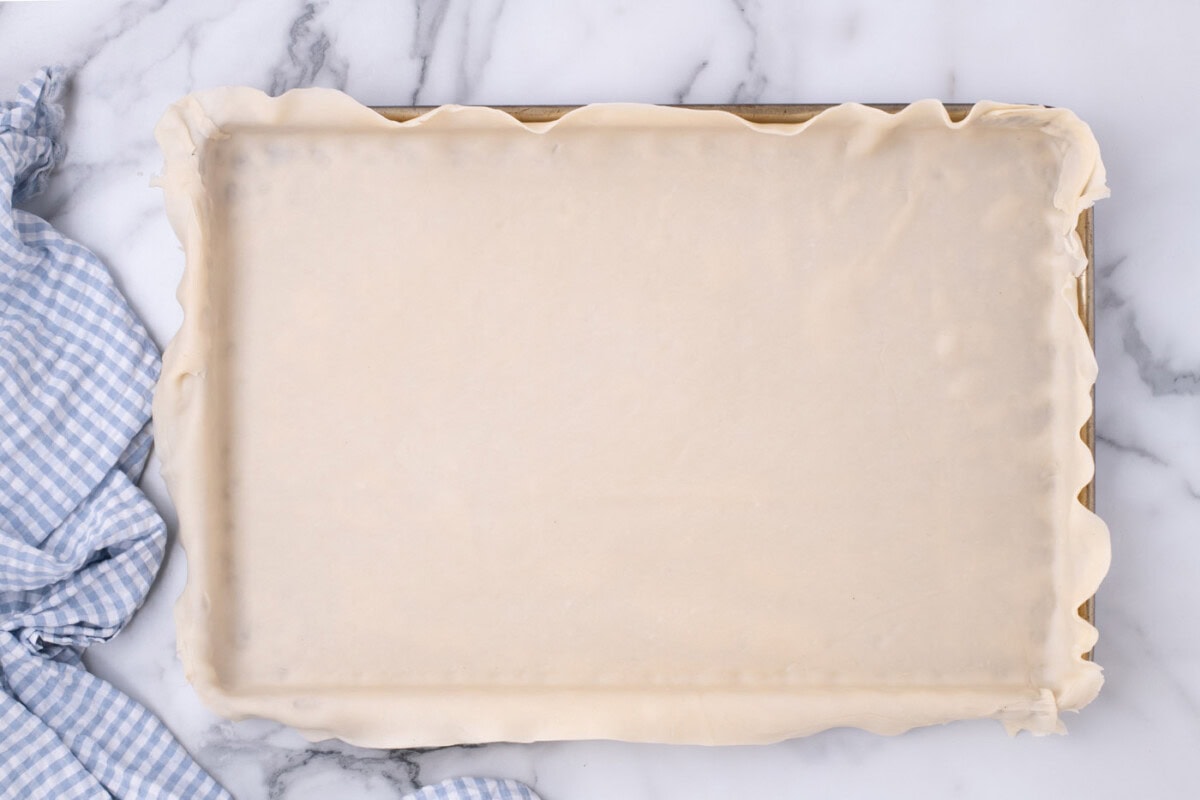 pie crust in a jelly roll pan