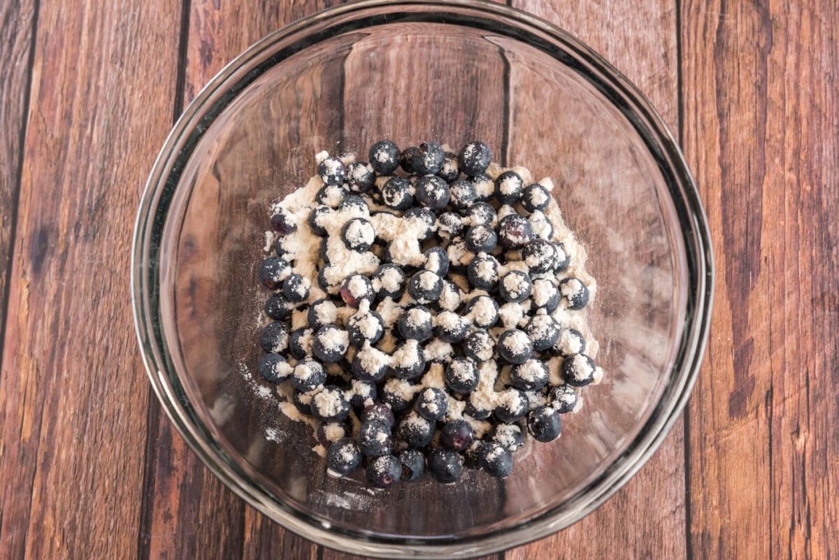 blueberries tossed in flour