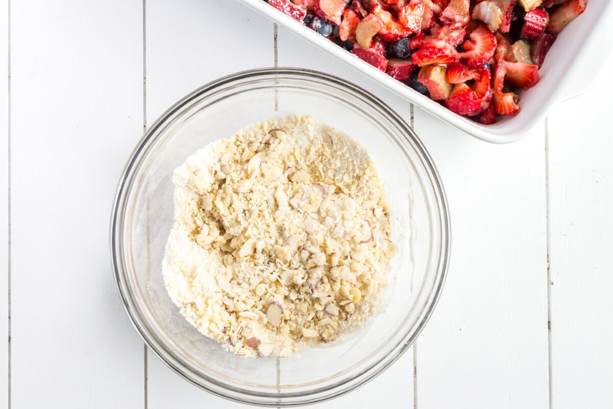 Topping mixture in a bowl