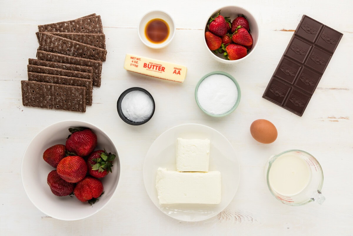 Ingredients for Mini Strawberry Cheesecakes