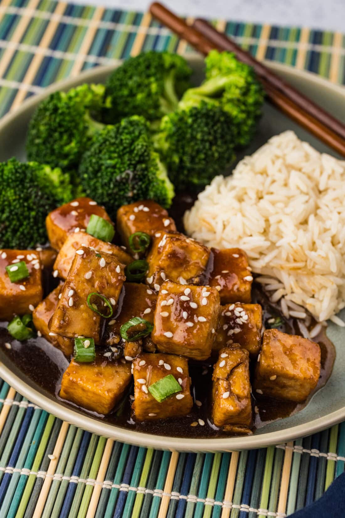 Close up photo of Teriyaki Tofu on a plate