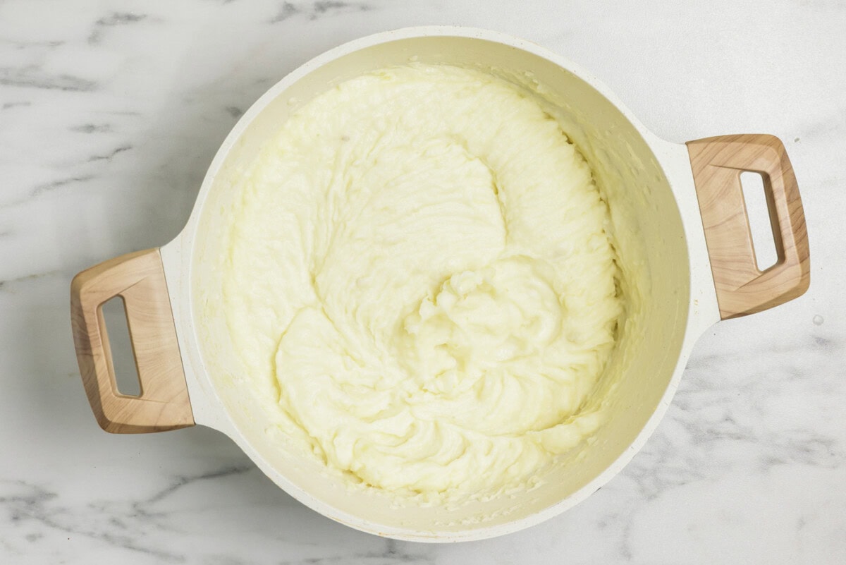 Mashed potatoes with cream in a pot