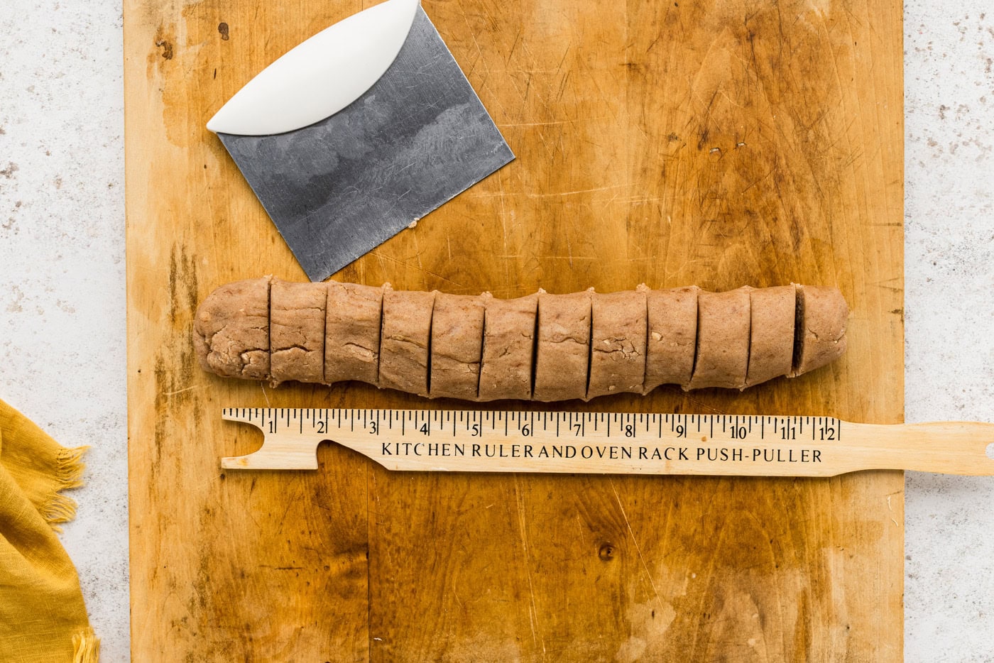 Cutting slices of concha topping