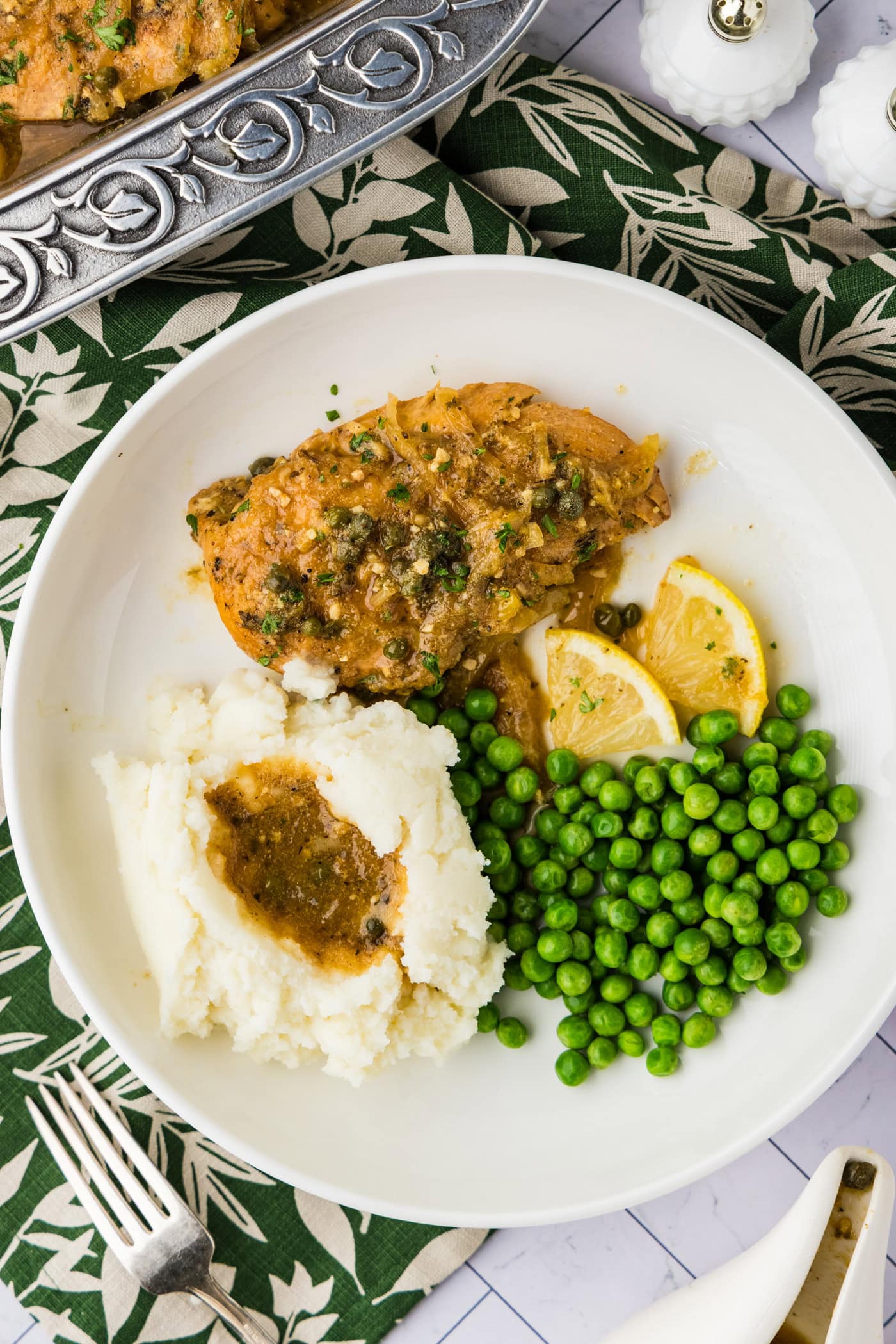 Crockpot Lemon Chicken - Amanda's Cookin'