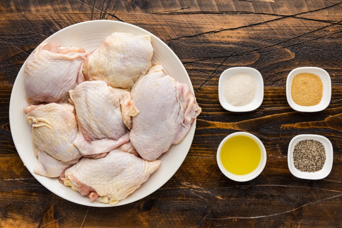 ingredients for making grilled chicken thighs