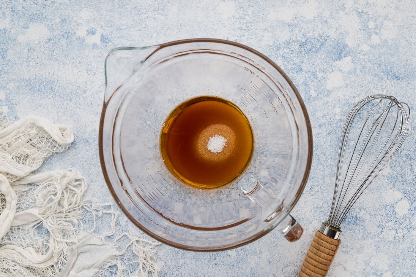 sugar and tea in bowl