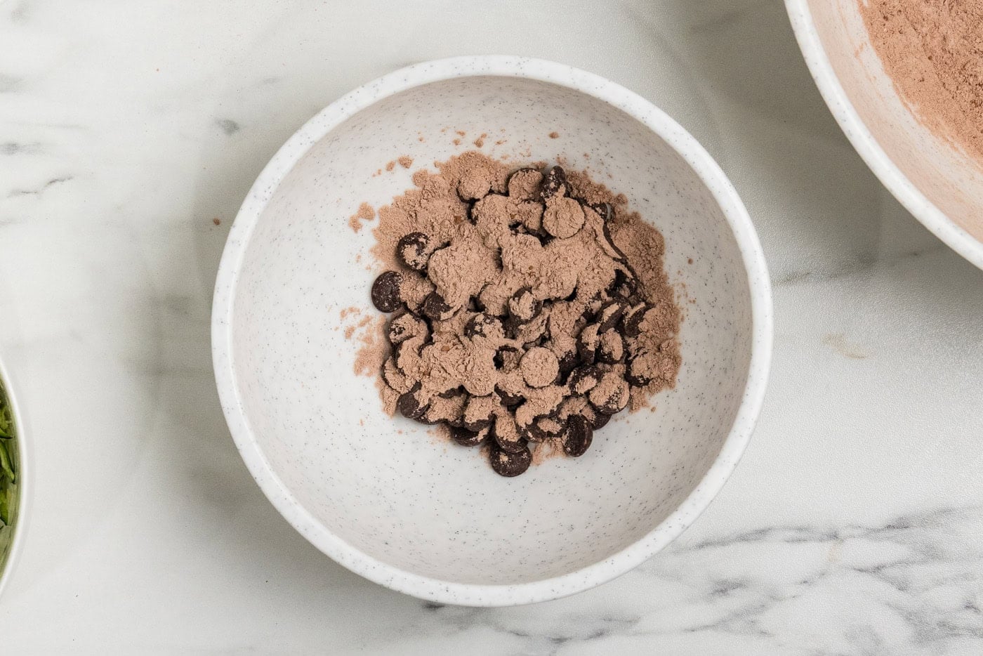 chocolte chips in dry mix